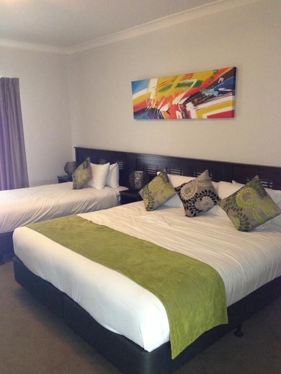 อเล็กซานดรา ฮิลล์ โฮเต็ล สวีท แอนด์ คอนเฟอเรนซ์ เซ็นเตอร์ Motel คลีฟแลนด์ ห้อง รูปภาพ